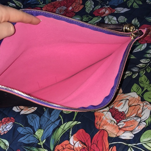 Leather clutch/laptop case in plum - Picture 5 of 5